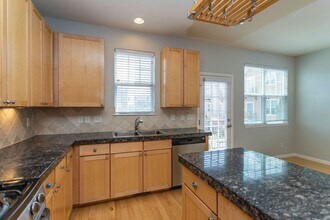 333 E Las Animas St in Colorado Springs, CO - Building Photo - Building Photo