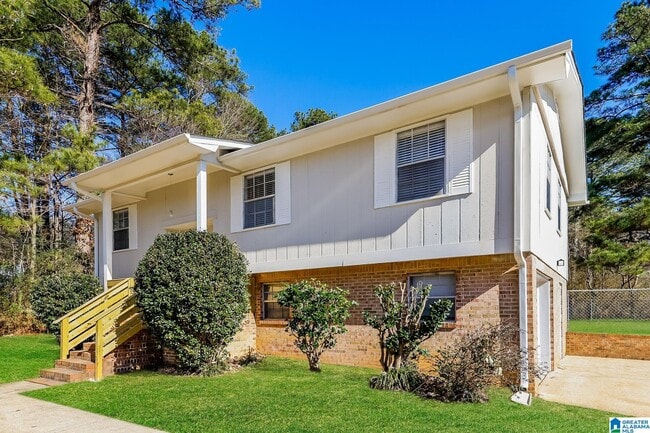 2813 Sayers Rd in Fultondale, AL - Building Photo - Building Photo