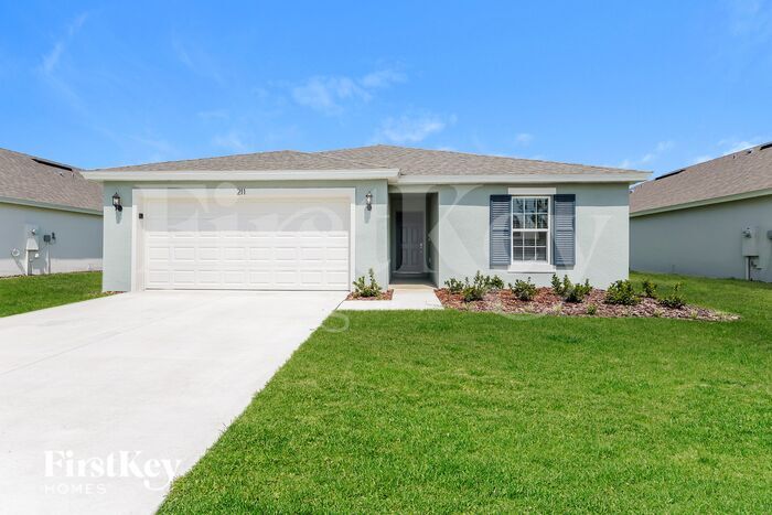 211 Southern Breeze Lp in Winter Haven, FL - Building Photo