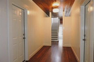 2021 Kane St in Houston, TX - Foto de edificio - Building Photo