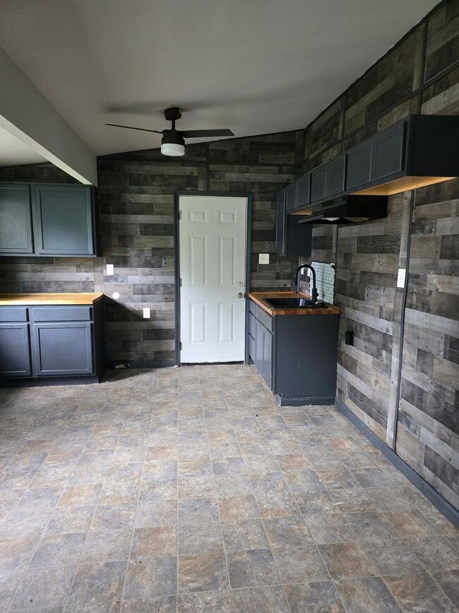 1301 St Zita in Sauget, IL - Building Photo - Building Photo