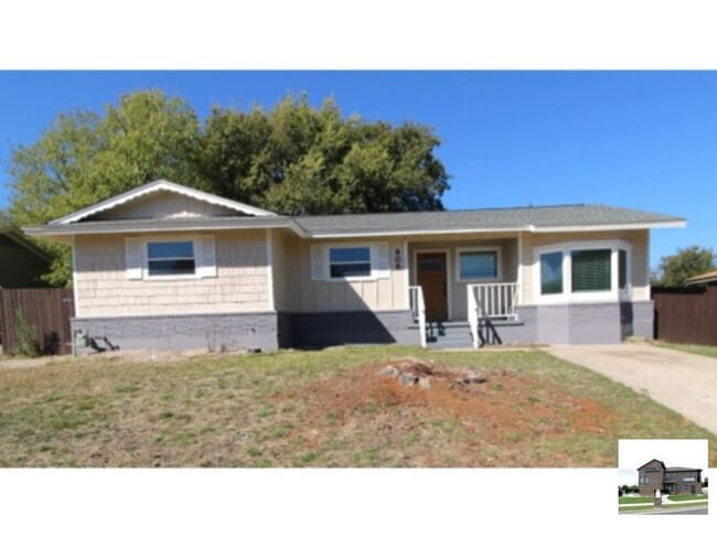 property at 906 N 23rd St