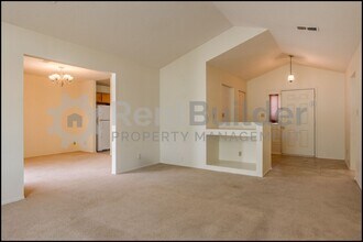 537 Terrace Dr NE in Rio Rancho, NM - Building Photo - Building Photo