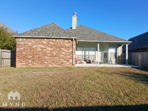 4306 South Tamarack Ave W in Broken Arrow, OK - Foto de edificio - Building Photo