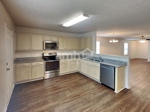 343 Campfire Dr in Murfreesboro, TN - Foto de edificio - Building Photo