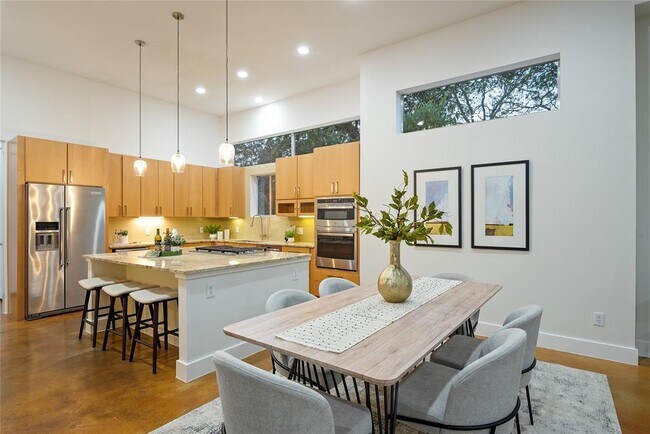 1105 W Mary St in Austin, TX - Building Photo - Building Photo