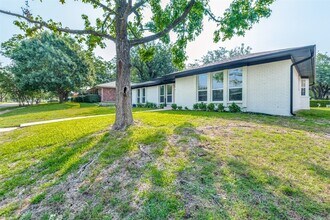 13420 Purple Sage Rd in Dallas, TX - Building Photo - Building Photo