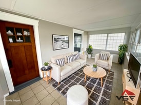 9 W Market St in Troy, OH - Building Photo