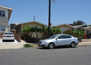 3066-3068 Ivy St in San Diego, CA - Building Photo - Building Photo