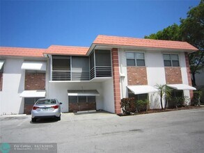 3550 NW 8th Ave in Pompano Beach, FL - Building Photo - Building Photo