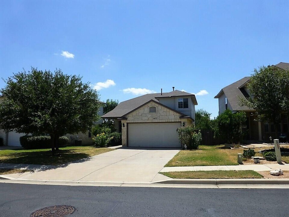11301 Shallow Water Rd in Austin, TX - Building Photo