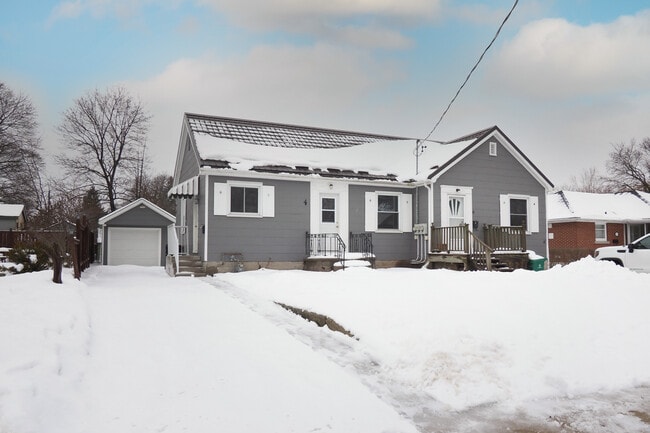 property at 4 Oliver Av