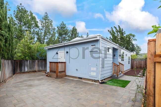10112 Westminster Ct in Cupertino, CA - Foto de edificio - Building Photo
