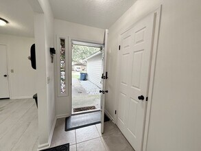 7634 Rain Forest Dr N in Jacksonville, FL - Building Photo - Building Photo