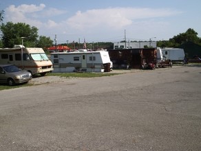 Marshall's Terrace Mobile Home Park in Shelbyville, KY - Building Photo - Building Photo