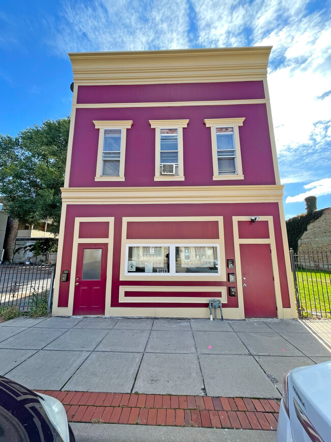 254 E Cass St in Joliet, IL - Building Photo - Building Photo