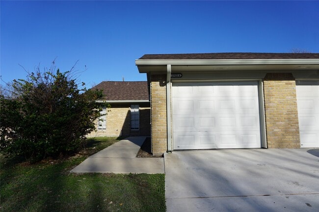 property at 1915 Normal Park Dr