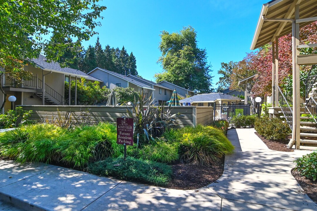 Kentfield Apartments in Eugene, OR - Building Photo