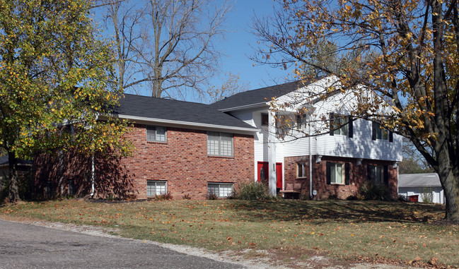 6028 Laurel Hall Dr in Indianapolis, IN - Building Photo - Building Photo