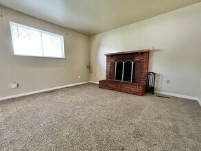 317 E Swallow Rd in Fort Collins, CO - Building Photo - Building Photo
