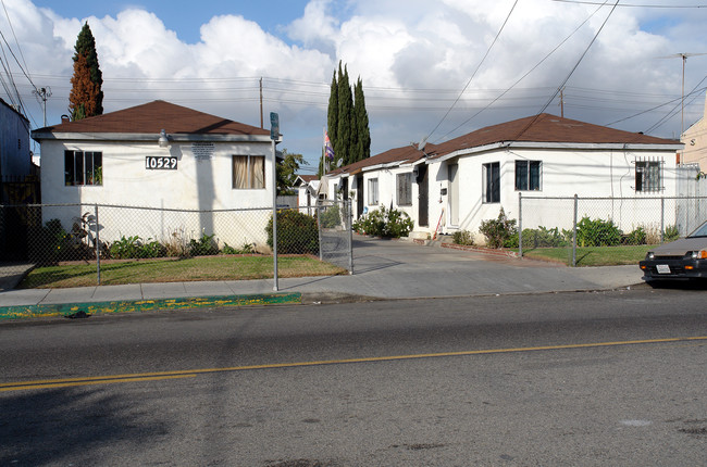 10529 S Inglewood Ave in Inglewood, CA - Building Photo - Building Photo