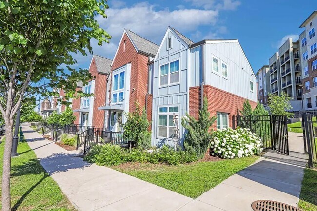 607 Lenore St in Nashville, TN - Building Photo - Building Photo