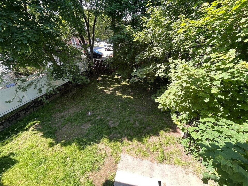 6 Horton St, Unit 2 in Salem, MA - Building Photo