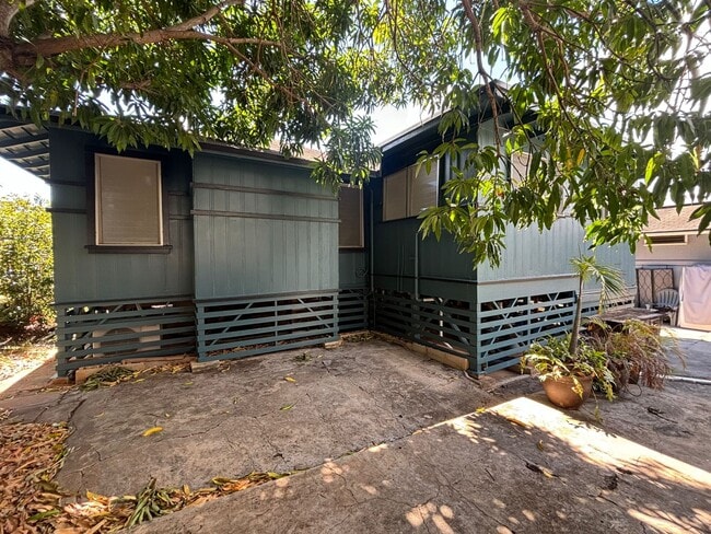 3260 Olu St in Honolulu, HI - Foto de edificio - Building Photo