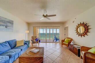16550 Gulf Blvd, Unit 643 in North Redington Beach, FL - Foto de edificio - Building Photo
