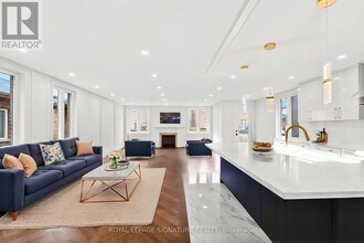 5180 Littlebend Dr in Mississauga, ON - Building Photo - Building Photo