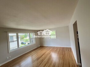 5844 Washburn Ave S in Minneapolis, MN - Building Photo - Building Photo