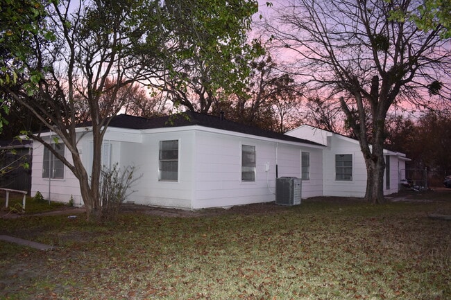 property at 108 E Kirby