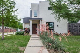 5126 Denton Dr in Dallas, TX - Building Photo - Building Photo