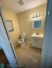 926 S F St in Lake Worth Beach, FL - Building Photo - Building Photo