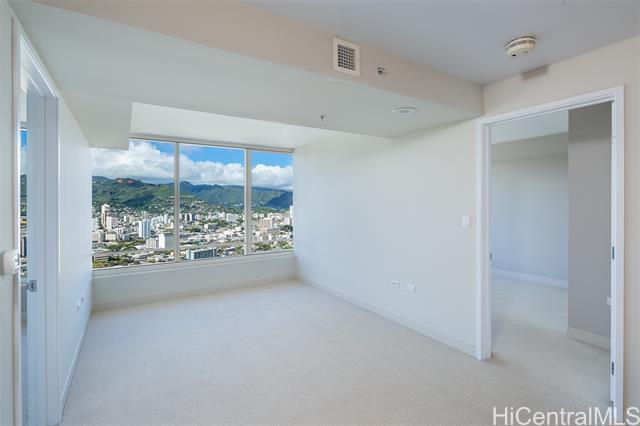 1009 Kapiolani Blvd in Honolulu, HI - Building Photo - Building Photo