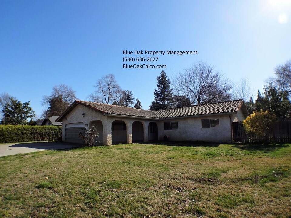 849 Rush Ct in Chico, CA - Building Photo