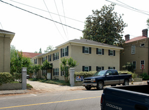 117-119 Wentworth St in Charleston, SC - Building Photo - Building Photo