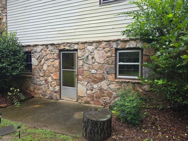 460 Haynes Creek Cir