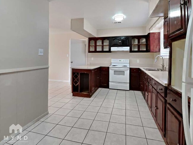 2908 N 40th Dr, Unit 02-028 in Phoenix, AZ - Foto de edificio - Building Photo