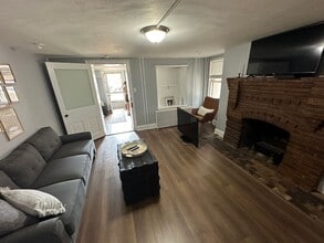 40 E Court St in Doylestown, PA - Building Photo - Building Photo