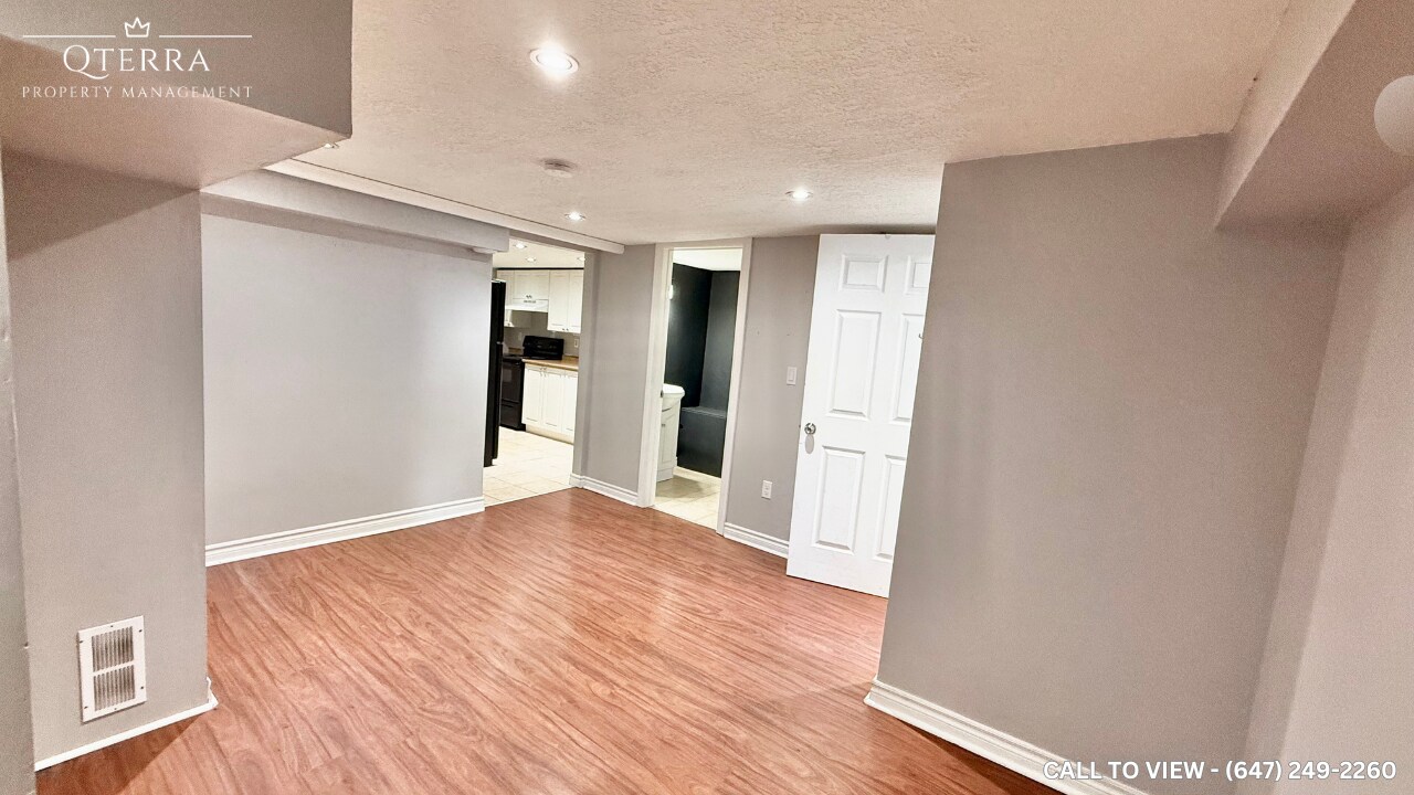 747 Parkview Cres in Cambridge, ON - Building Photo