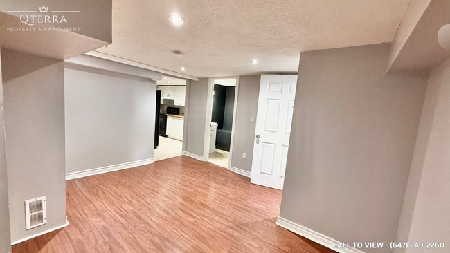 property at 747 Parkview Cres