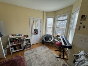 183 River St, Unit 3 in Cambridge, MA - Building Photo - Building Photo