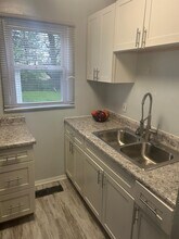 4420 E 154th St in Cleveland, OH - Building Photo - Building Photo