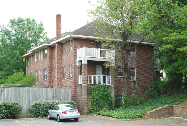 Sutton Apartments in Charlotte, NC - Building Photo - Building Photo