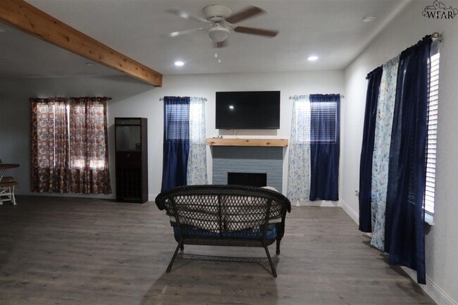 707 N Foley St in Seymour, TX - Building Photo - Building Photo