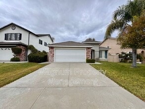 32034 Corte La Puenta in Temecula, CA - Building Photo - Building Photo