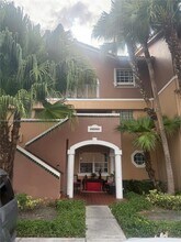 10010 Hammocks Blvd in Miami, FL - Building Photo - Building Photo