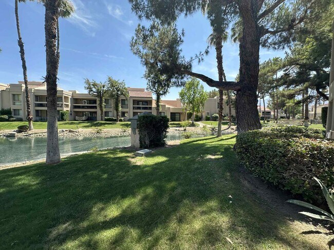 35200 Cathedral Canyon Dr in Cathedral City, CA - Building Photo - Building Photo