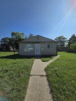16136 Log Cabin St in Highland Park, MI - Building Photo
